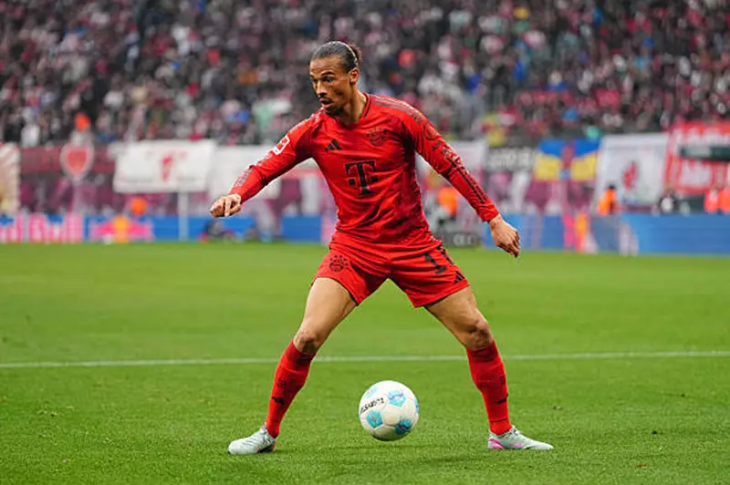 وكيل ساني في ميونخ: خطوات حاسمة لتحديد مستقبل اللاعب مع بايرن ميونخ