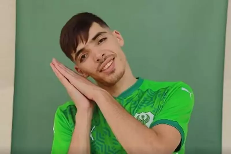 تجديد عقد دغموم: رسالة هاتفية وكلمة سر 1920 تكشف التفاصيل (فيديو)