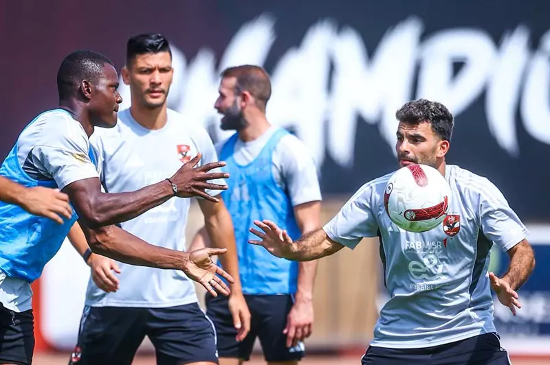 فريق الأهلي يركز على التحضير البدني لمواجهة فاركو القادمة