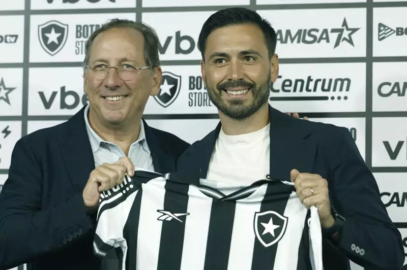 انتقادات حادة لديفيد أنشيلوتي بعد إقصاء بوتافوجو القاري